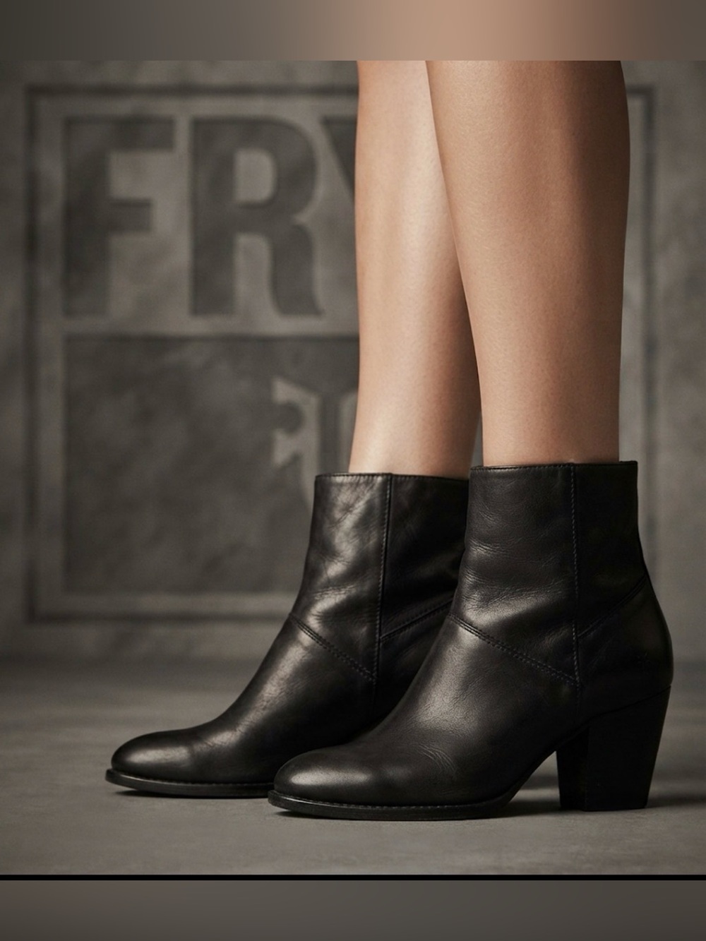 Authentic Frye black leather designer ankle boots sz 9